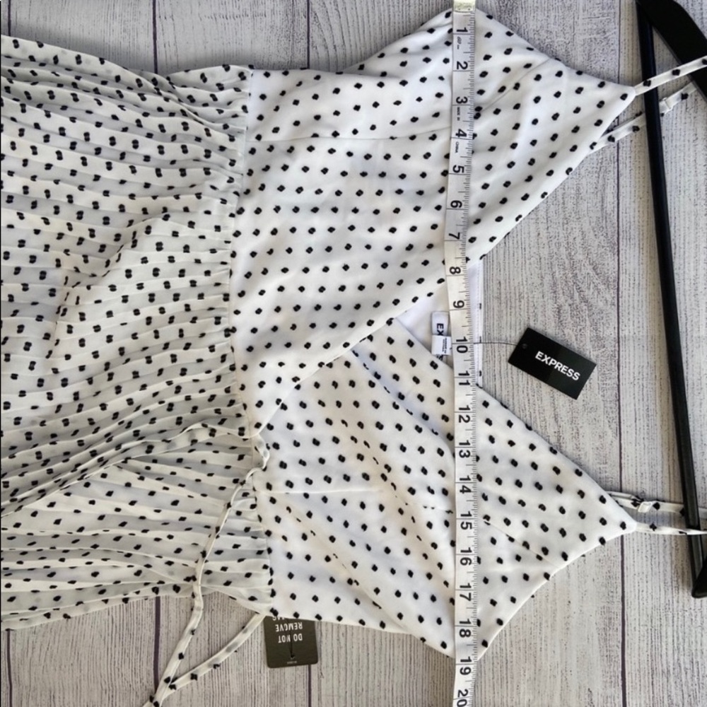 Express polka dot pleated wrap midi dress - Picture 6 of 7